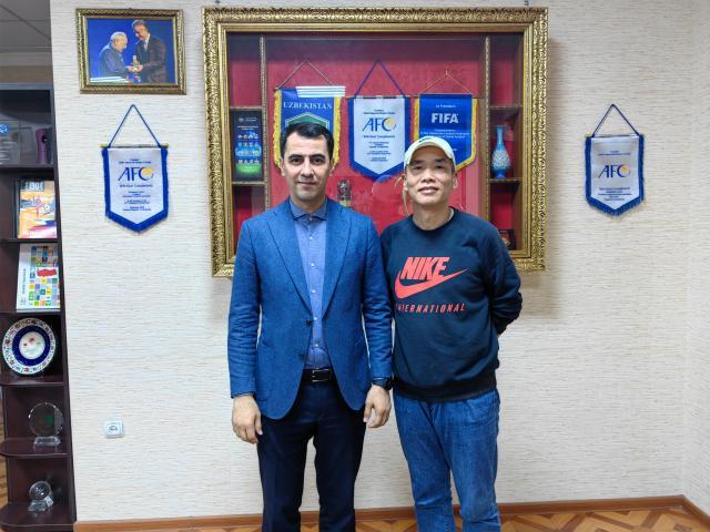2023年3月份乌兹别克采访足协第一副主席伊尔马托夫.jpg